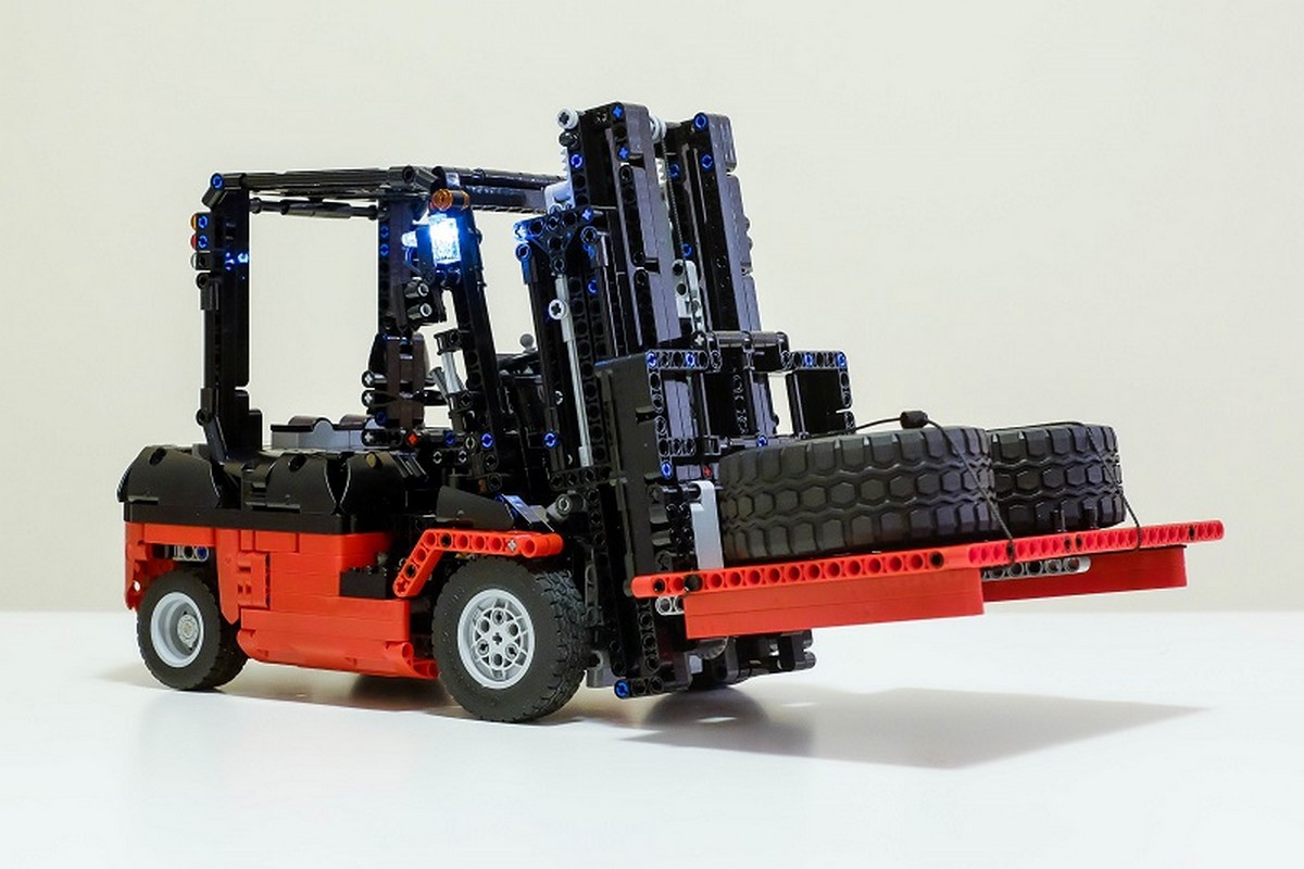 LEGO Technic Custom Forklift Mk II