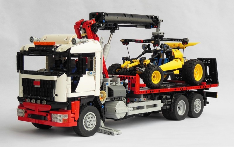 Recovery Truck with Crane